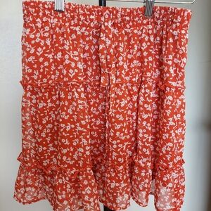Sienna Sky Rusty Red / Dark Orange and White Floral Tiered Mini Skirt Sz M
